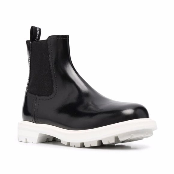 Alexander McQueen Shiny Leather Chelsea Boots main image 5